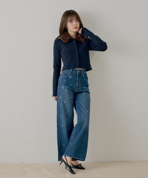 Chico（チコ）の「【SALON by Chico】フラワービジュー付きストレート