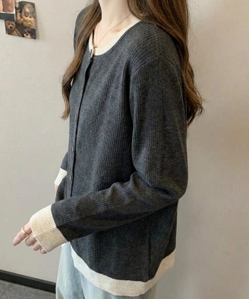 cammie(キャミー)の「レイヤード風デザイントップス(カーディガン/ボレロ・レディース・ダークグレー/レッド/アイボリー・M/L)」の9枚目の写真