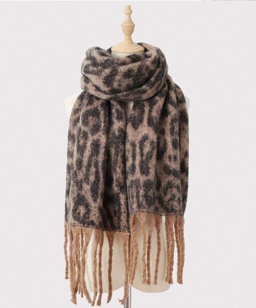 CORNERS（コーナーズ）の「ヒョウ柄ボリュームマフラー（マフラー・レディース・キャメル/ブラウン/ベージュ/グレー・FREE）」の8枚目の写真