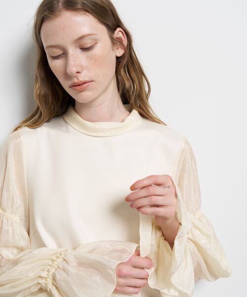 LANVIN en Bleu(ランバンオンブルー)の「ギャザースリーブコンビカットソー(Tシャツ/カットソー・レディース・ブラック/オフホワイト・38)」の9枚目の写真