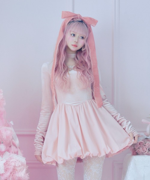 Fiorforte(フィオルフォルテ)の「velour balloon onepiece(ワンピース・レディース・ブラック/ピンク・FREE)」の1枚目の写真