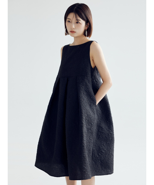 BOMNAL BOUTIQUE(ボムナルブティック)の「フレアミディドレス _ ブラック(ワンピース・レディース・その他・SMALL/MEDIUM)」の4枚目の写真