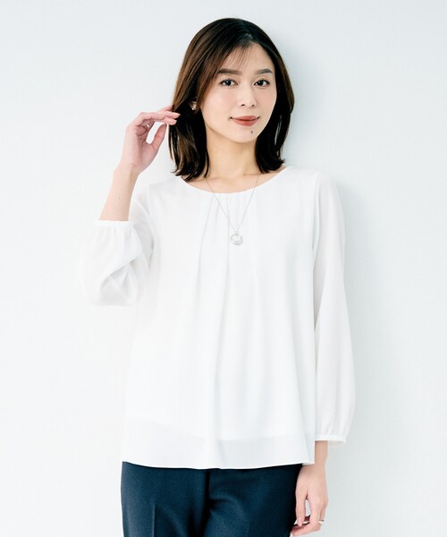 UNTITLED(アンタイトル)の「パウダリータックブラウス(シャツ/ブラウス・レディース・オフホワイト/ブラック・02)」の2枚目の写真