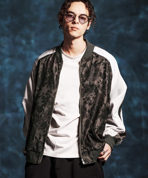 Jih Nunc(ジーヌンク)の「mj11349- フラワープリントルーズシルエットスカジャン(JIH-R1145)(スカジャン・メンズ・ベージュ/ブラック・M/S/L)」の4枚目の写真