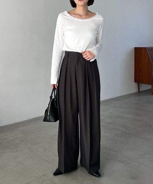 CAPRICIEUX LE'MAGE（カプリシューレマージュ）の「〈C.L〉フリル襟ボートネックTシャツ（Tシャツ/カットソー・レディース・ベージュ系その他/チャコールグレー/ホワイト・FREE）」の13枚目の写真