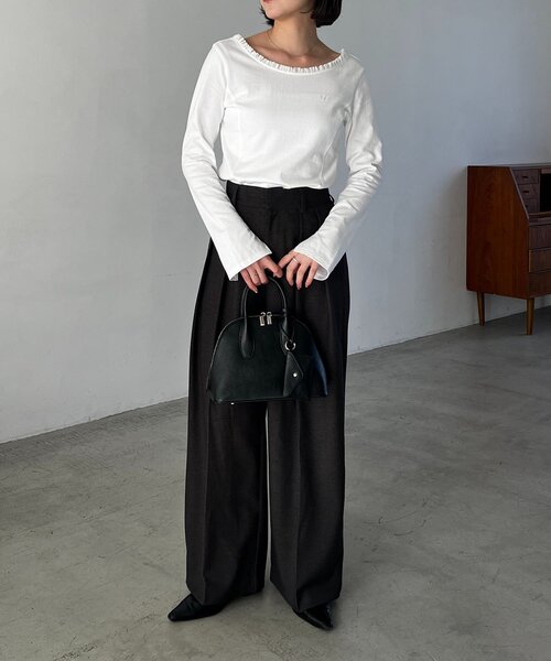 CAPRICIEUX LE'MAGE（カプリシューレマージュ）の「〈C.L〉フリル襟ボートネックTシャツ（Tシャツ/カットソー・レディース・ベージュ系その他/チャコールグレー/ホワイト・FREE）」の18枚目の写真