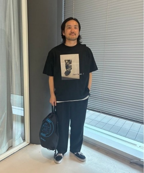 mmts（マミタス）の「【COLLABORATION】清水奈緒 / デコshake hands Tシャツ 旅行 レイヤード 洗濯可能 主役トップス ライブ（Tシャツ/カットソー・レディース・ブラック/ホワイト・S/M/L/XL）」の4枚目の写真