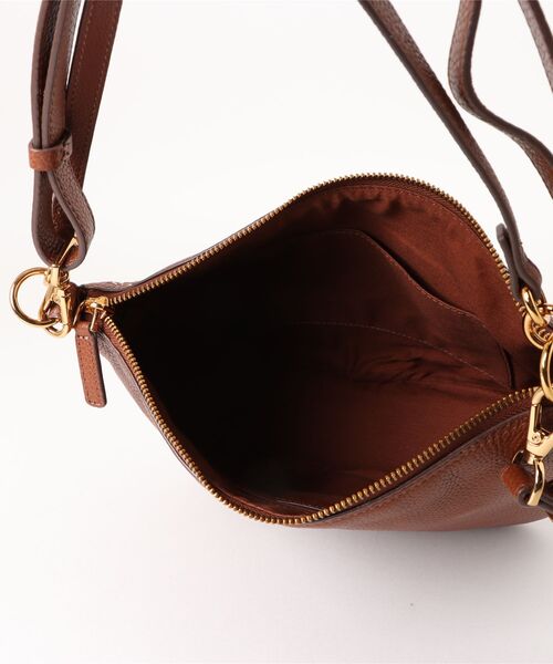 FOSSIL(フォッシル)の「フォッシル 斜めがけバッグ レディース PVC/PU ブラウン スマホ収納可 ZB11199994(ショルダーバッグ・レディース・ブラウン・FREE)」の9枚目の写真