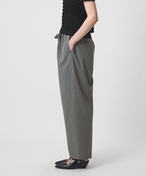 ASTRAET(アストラット)の「<ASTRAET>ポリエステル イージー ワイドテーパードパンツ(その他パンツ・レディース・ブラック/グレー・1/0)」の11枚目の写真