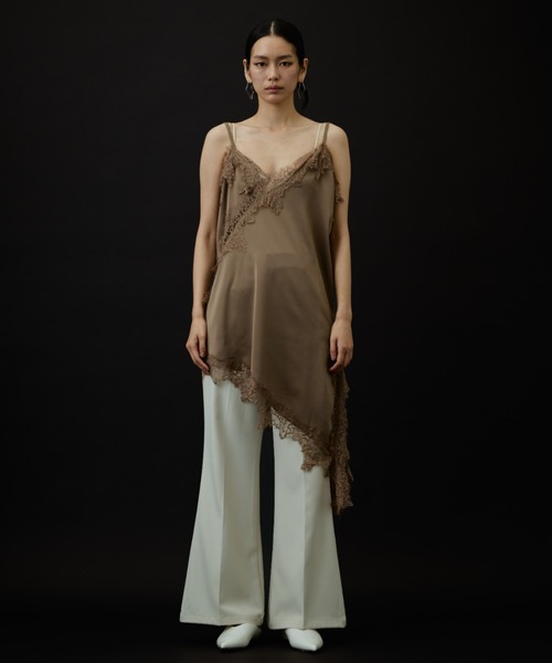 DRWCYS（ドロシーズ）の「アシメレースサテンロングキャミ（キャミソール・レディース・モカ/ブラック/アイボリー・FREE）」の22枚目の写真