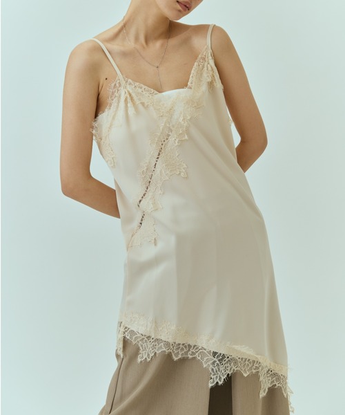 DRWCYS（ドロシーズ）の「アシメレースサテンロングキャミ（キャミソール・レディース・モカ/ブラック/アイボリー・FREE）」の4枚目の写真