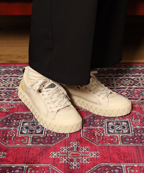 PALLADIUM（パラディウム）の「ヴィンテージ加工PALLA ACE LO SURPLUS パラエース ロー サープラス ユニセックス スニーカー（スニーカー・メンズ・サンドベージュ/ブラック・29cm/28cm/27.5cm/27cm/26.5cm/25.5cm/25cm/24.5cm/24cm/23.5cm/22.5cm）」の20枚目の写真