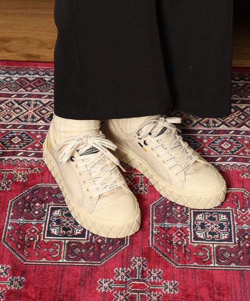 PALLADIUM（パラディウム）の「ヴィンテージ加工PALLA ACE LO SURPLUS パラエース ロー サープラス ユニセックス スニーカー（スニーカー・メンズ・サンドベージュ/ブラック・29cm/28cm/27.5cm/27cm/26.5cm/25.5cm/25cm/24.5cm/24cm/23.5cm/22.5cm）」の21枚目の写真