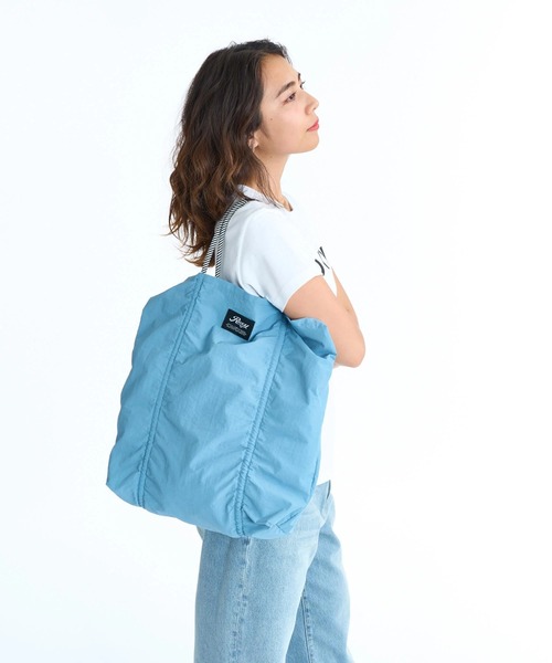 ROXY(ロキシー)の「ROXY ウィメンズ COASTY DAYS TOTE トートバッグ 【2026年春夏モデル】/ロキシードローコード付きナイロンバッグ(トートバッグ・レディース・ブラック/ベージュ/ミント・FREE)」の17枚目の写真