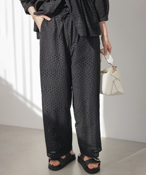 組曲(クミキョク)の「エンブロイダリーレース パンツ(その他パンツ・レディース・ブラック系・7/6)」の1枚目の写真