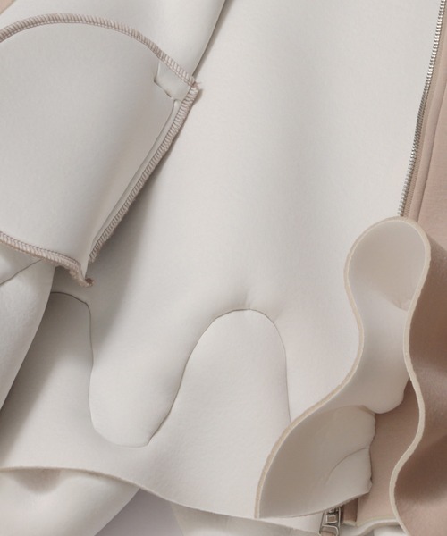 MERAKI（メラキ）の「ボンディングギャザーフレアパーカー（パーカー・レディース・ブラック/ベージュ・FREE）」の7枚目の写真