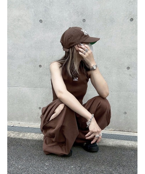 YACA(ヤーカ)の「Logo Mini Tanktop/ロゴミニタンクトップ(タンクトップ・レディース・モカ/ブラック・FREE)」の6枚目の写真