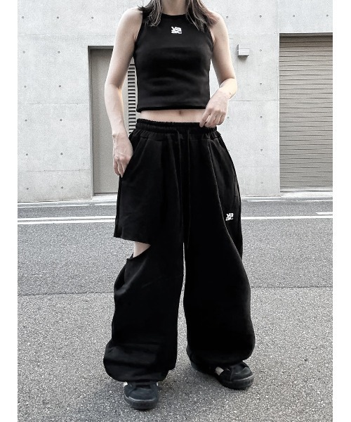 YACA(ヤーカ)の「Logo Mini Tanktop/ロゴミニタンクトップ(タンクトップ・レディース・モカ/ブラック・FREE)」の9枚目の写真