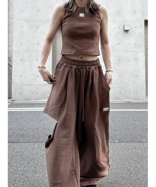 YACA(ヤーカ)の「Logo Mini Tanktop/ロゴミニタンクトップ(タンクトップ・レディース・モカ/ブラック・FREE)」の14枚目の写真