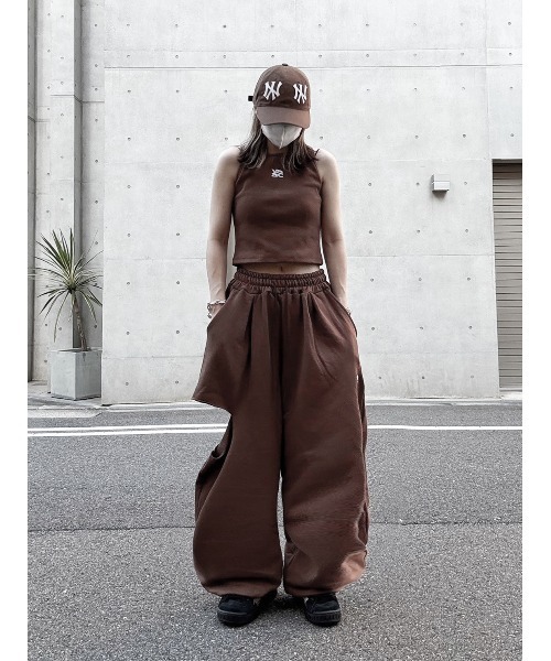 YACA(ヤーカ)の「Logo Mini Tanktop/ロゴミニタンクトップ(タンクトップ・レディース・モカ/ブラック・FREE)」の15枚目の写真