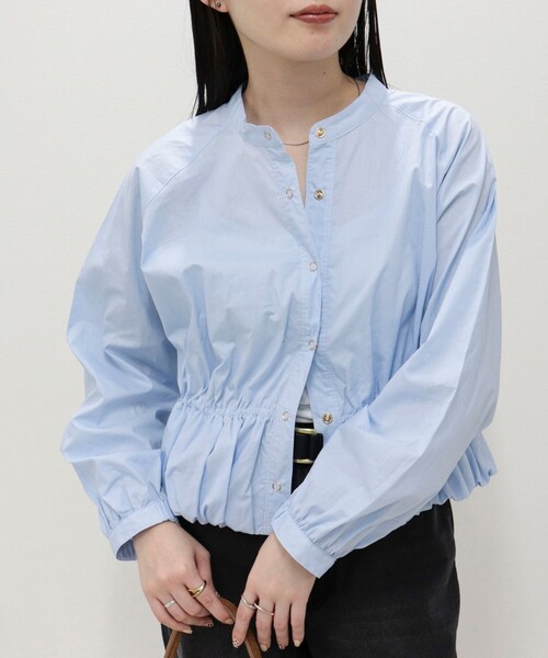 fredy emue(フレディエミュ)の「クロップドバルーン前開きブラウス(シャツ/ブラウス・レディース・ネイビー/カーキ/サックスブルー/オフホワイト・38)」の10枚目の写真