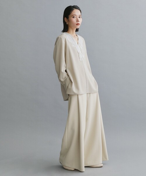 OPAQUE.CLIP(オペークドットクリップ)の「【es】ヒゲレースVネックブラウス【洗濯機OK】(シャツ/ブラウス・レディース・ブラック/ベージュ・36/38/40)」の9枚目の写真