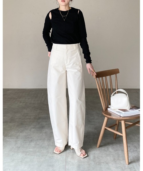 She's Closet(シーズクローゼット)の「カットアウト 肩あき 長袖 リブトップス ロングTシャツ(Tシャツ/カットソー・レディース・ブラック/アイボリー/モカ・FREE)」の18枚目の写真