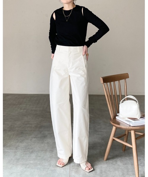 She's Closet(シーズクローゼット)の「カットアウト 肩あき 長袖 リブトップス ロングTシャツ(Tシャツ/カットソー・レディース・ブラック/アイボリー/モカ・FREE)」の19枚目の写真