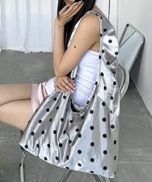 Vipoa（ヴィポア）の「Metallic dot shoulder bag（ショルダーバッグ）」