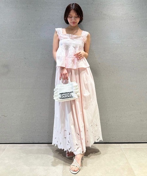 SNIDEL(スナイデル)の「エンブロイダリートップス(シャツ/ブラウス・レディース・ネイビー/ピンク/ホワイト・F)」の22枚目の写真