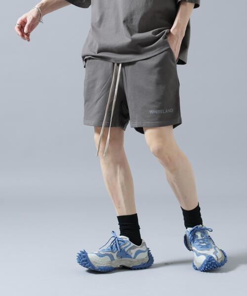 WHITELAND(ホワイトランド)の「【WEB&DEPOT限定】WHITELAND/ホワイトランド/LOGO SWEAT SHORTS(スウェットパンツ・レディース・ベージュ/グレー/ブラック・L/M/S)」の2枚目の写真