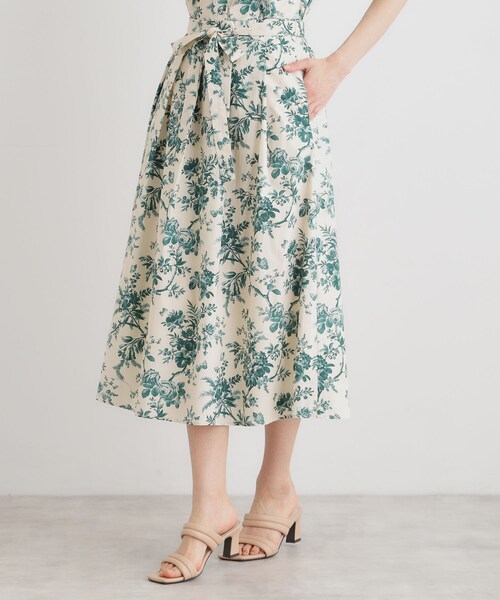 LAURA ASHLEY(ローラアシュレイ)の「【洗える/コットン100%/ウエストゴム/3colors】ウォールド ガーデン柄スカート(スカート・レディース・ブルー系/ダークグリーン系/ネイビー系・38/40)」の4枚目の写真