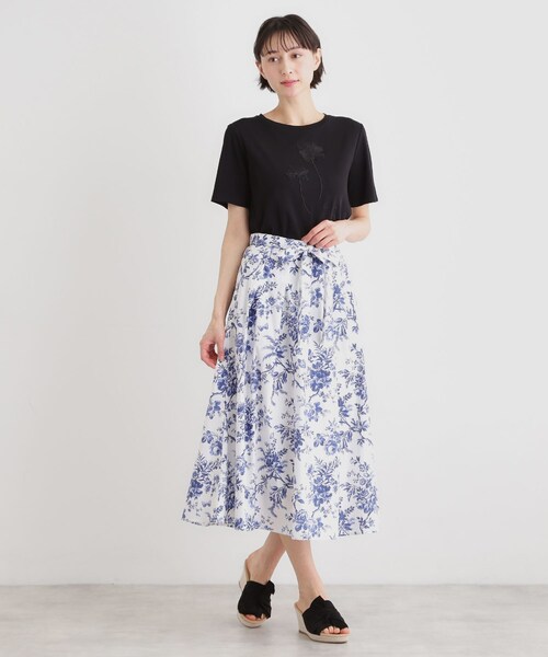 LAURA ASHLEY(ローラアシュレイ)の「【洗える/コットン100%/ウエストゴム/3colors】ウォールド ガーデン柄スカート(スカート・レディース・ブルー系/ダークグリーン系/ネイビー系・38/40)」の9枚目の写真