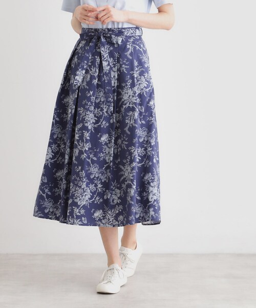 LAURA ASHLEY(ローラアシュレイ)の「【洗える/コットン100%/ウエストゴム/3colors】ウォールド ガーデン柄スカート(スカート・レディース・ブルー系/ダークグリーン系/ネイビー系・38/40)」の12枚目の写真