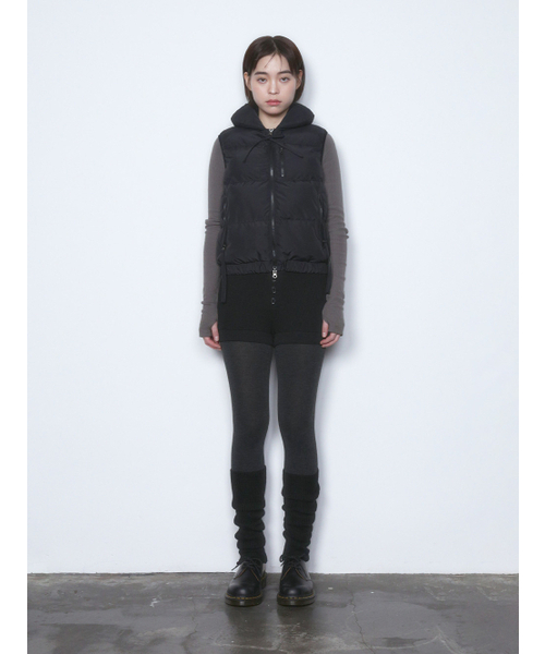 TUOMIO（トゥオミオ）の「STRAP PUFFER VEST [BLACK]（ダウンベスト・レディース・その他・1/2）」の2枚目の写真