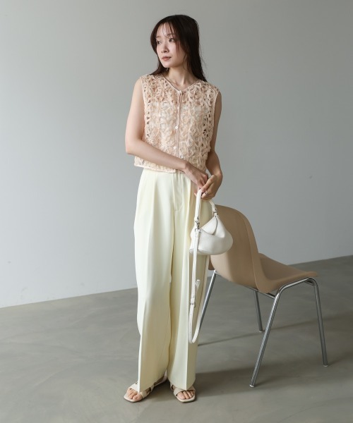 Bab(バブ)の「【サイズ展開あり】ツータックセンタープレススラックス(スラックス・レディース・ピンク/モカ/イエロー・M/S)」の16枚目の写真