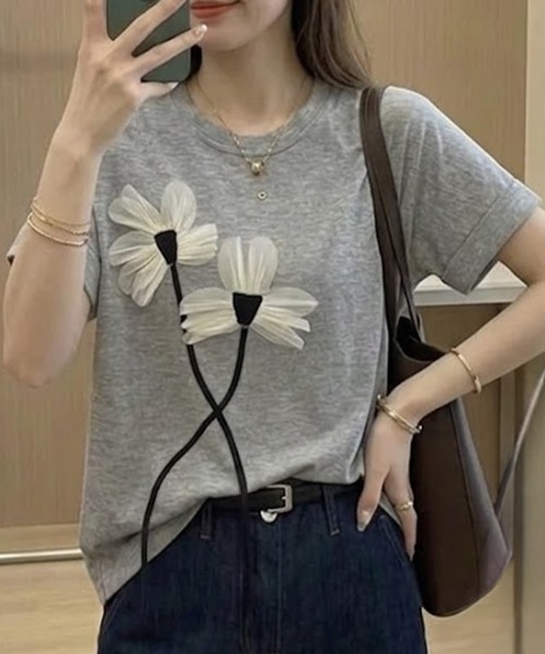 SallyLunn(サリーラン)の「フラワーアクセントトップス(Tシャツ/カットソー・レディース・ブラック/グレー/グリーン・FREE)」の7枚目の写真