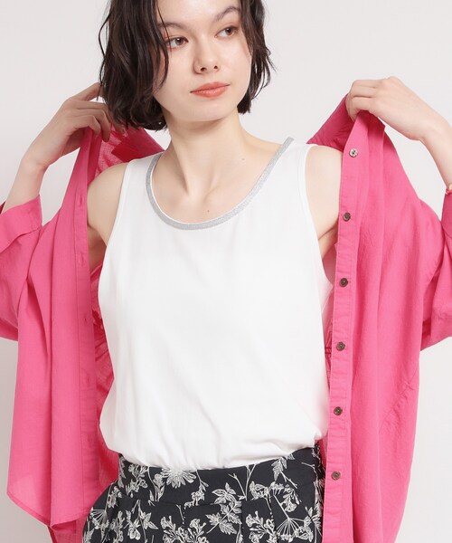 THE SHOP TK (ザ ショップ ティーケー )の「【ひんやり】顔周りがぱっと華やぐ きらり艶めくタンクトップ(タンクトップ・レディース・オフホワイト/ブラック/ライトグレー・13/12)」の3枚目の写真