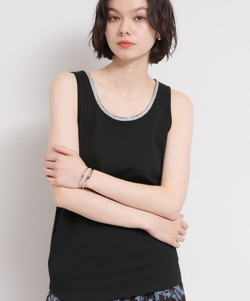 THE SHOP TK (ザ ショップ ティーケー )の「【ひんやり】顔周りがぱっと華やぐ きらり艶めくタンクトップ(タンクトップ・レディース・オフホワイト/ブラック/ライトグレー・13/12)」の1枚目の写真