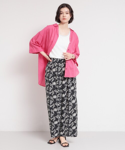 THE SHOP TK (ザ ショップ ティーケー )の「【ひんやり】顔周りがぱっと華やぐ きらり艶めくタンクトップ(タンクトップ・レディース・オフホワイト/ブラック/ライトグレー・13/12)」の10枚目の写真