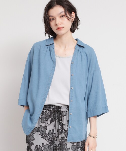 THE SHOP TK (ザ ショップ ティーケー )の「【ひんやり】顔周りがぱっと華やぐ きらり艶めくタンクトップ(タンクトップ・レディース・オフホワイト/ブラック/ライトグレー・13/12)」の7枚目の写真