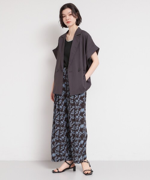 THE SHOP TK (ザ ショップ ティーケー )の「【ひんやり】顔周りがぱっと華やぐ きらり艶めくタンクトップ(タンクトップ・レディース・オフホワイト/ブラック/ライトグレー・13/12)」の20枚目の写真