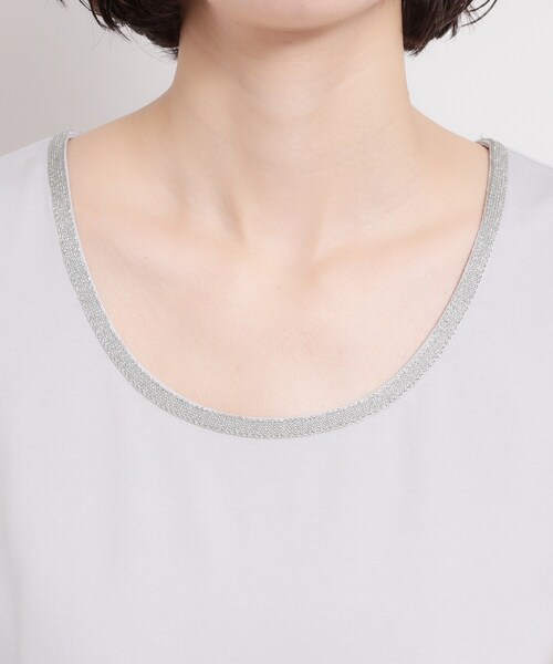 THE SHOP TK (ザ ショップ ティーケー )の「【ひんやり】顔周りがぱっと華やぐ きらり艶めくタンクトップ(タンクトップ・レディース・オフホワイト/ブラック/ライトグレー・13/12)」の15枚目の写真