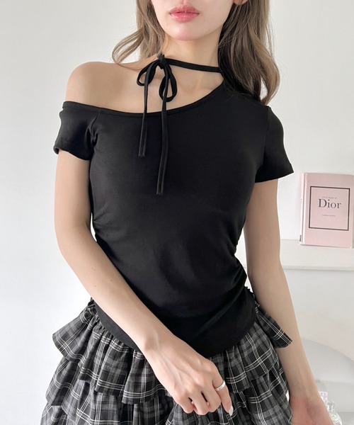 Loueme(ルエム)の「オフショルチョーカートップス(Tシャツ/カットソー・レディース・ホワイト/ブラック/ライトブルー・FREE)」の4枚目の写真