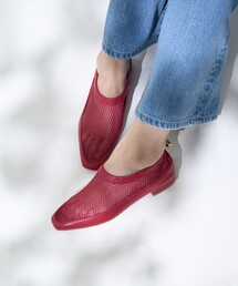 バックポイントメッシュシューズ