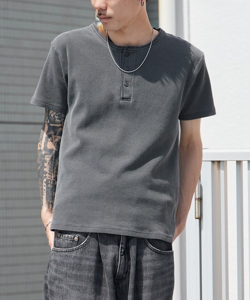 ピグメント加工ワッフルジャストフィットヘンリーネックT 半袖Tシャツ