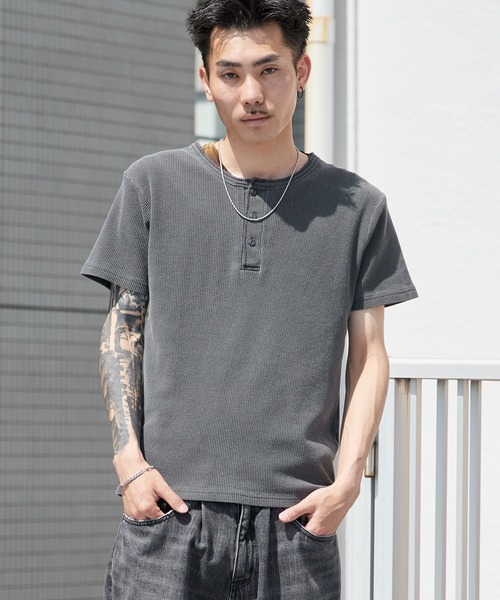 ROOPTOKYO(ループトウキョウ)の「ピグメント加工ワッフルジャストフィットヘンリーネックT 半袖Tシャツ 秋 秋服 2026年秋冬(Tシャツ/カットソー・メンズ・ブラック/ワインレッド・S/M/L)」の13枚目の写真