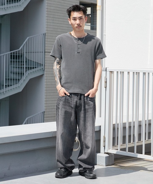 ROOPTOKYO(ループトウキョウ)の「ピグメント加工ワッフルジャストフィットヘンリーネックT 半袖Tシャツ 秋 秋服 2026年秋冬(Tシャツ/カットソー・メンズ・ブラック/ワインレッド・S/M/L)」の9枚目の写真
