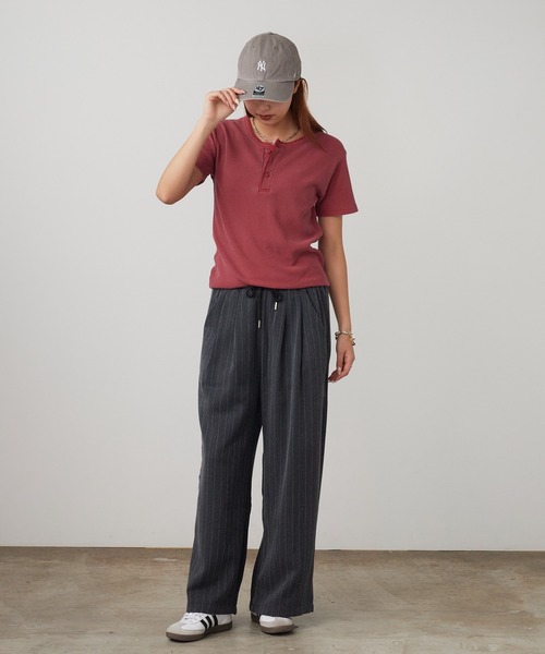 ROOPTOKYO(ループトウキョウ)の「ピグメント加工ワッフルジャストフィットヘンリーネックT 半袖Tシャツ 秋 秋服 2026年秋冬(Tシャツ/カットソー・メンズ・ブラック/ワインレッド・S/M/L)」の20枚目の写真