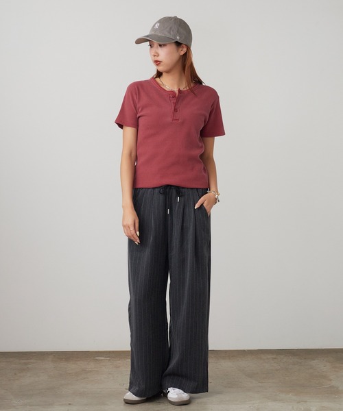ROOPTOKYO(ループトウキョウ)の「ピグメント加工ワッフルジャストフィットヘンリーネックT 半袖Tシャツ 秋 秋服 2026年秋冬(Tシャツ/カットソー・メンズ・ブラック/ワインレッド・S/M/L)」の18枚目の写真